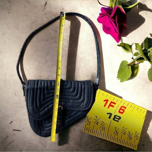 LA RUE Bags l Black Croc Leather Strap l Shoulder l Buckle Decor l Medium l EUC - Picture 5 of 10